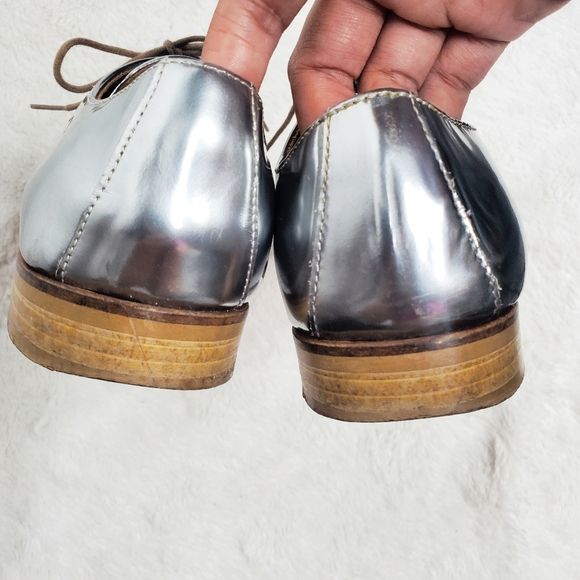 Everlane  E2 Shine Silver Modern Oxfords - Picture 6 of 16